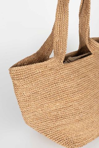 Spring accessories for women’s outfits