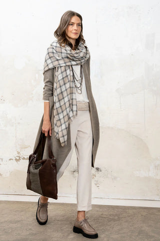 Classic women’s look from Rivera’s Classy lookbook