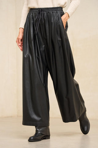 Pantalón Jauri negro piel vegana