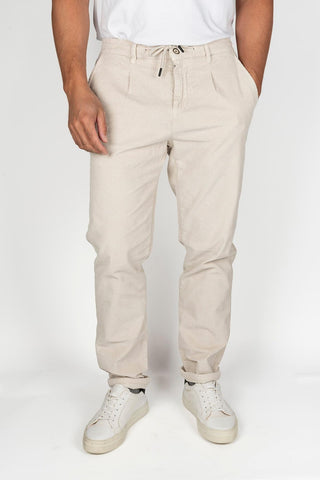 Pantalón de pana Guy Marlow crudo
