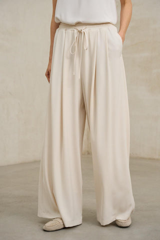 Calças cruas Lirien