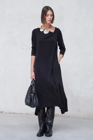 VESTIDO ESCOTE ASIMÉTRICO NEGRO