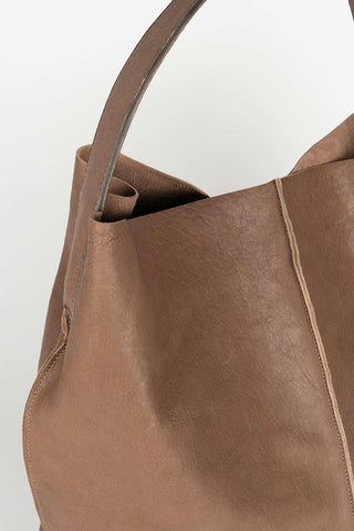 Bolsa Arelis cor taupe
