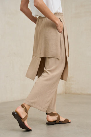 Pantalón Vion beige arena