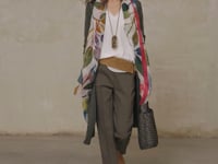 LOOK 79